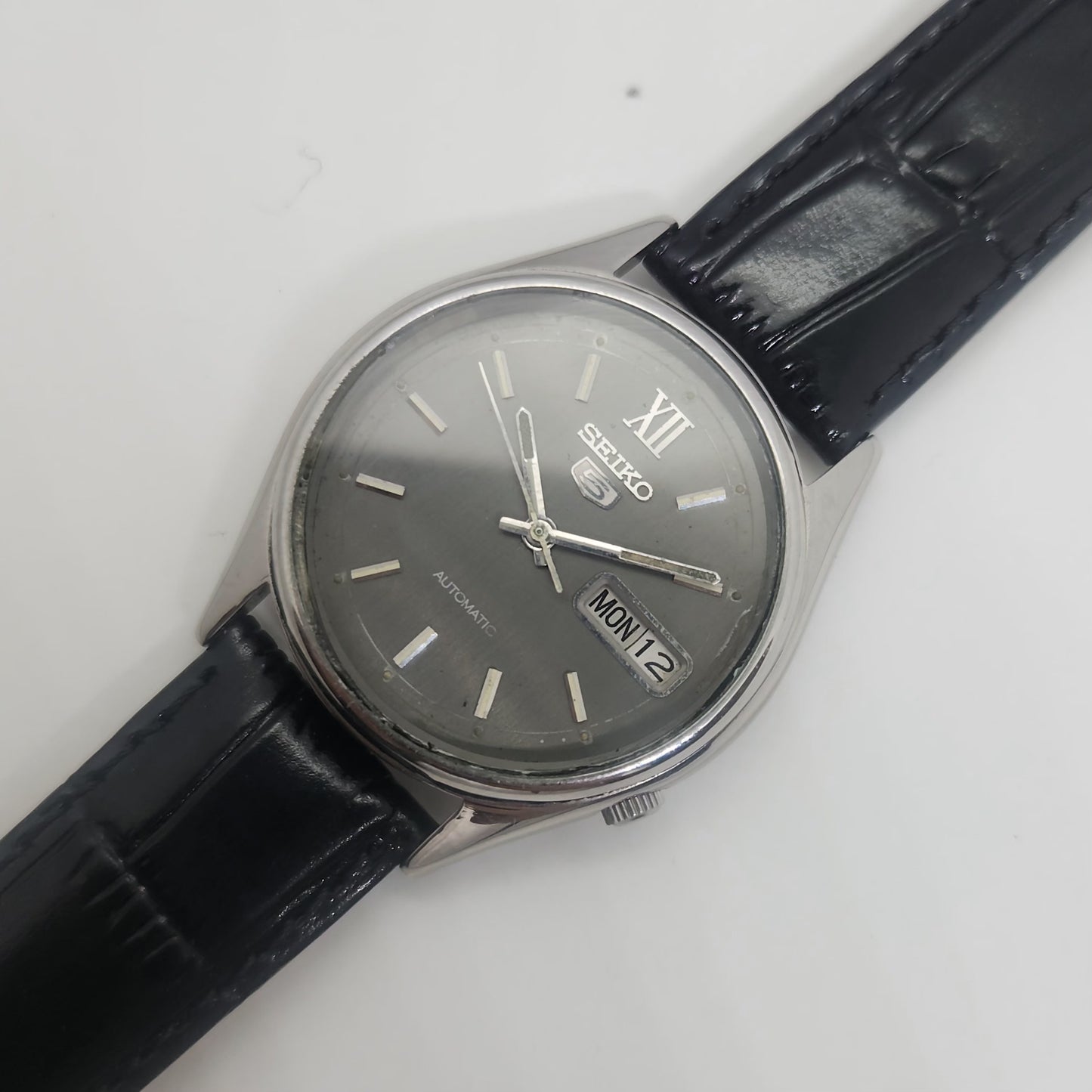Vintage 1980 Original Seiko 5 Automatic 7009-3060 grey face 17 Jewels Day-Date Japanese Men's Wrist Watch OG52
