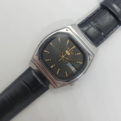 Vintage 1980 Original Seiko 5 Automatic 7009-535A black face 17 Jewels Day-Date Japanese Men's Wrist Watch OG54