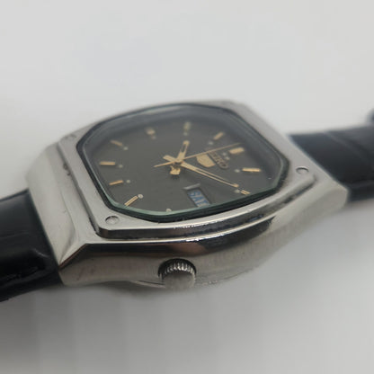Vintage 1980 Original Seiko 5 Automatic 7009-535A black face 17 Jewels Day-Date Japanese Men's Wrist Watch OG54