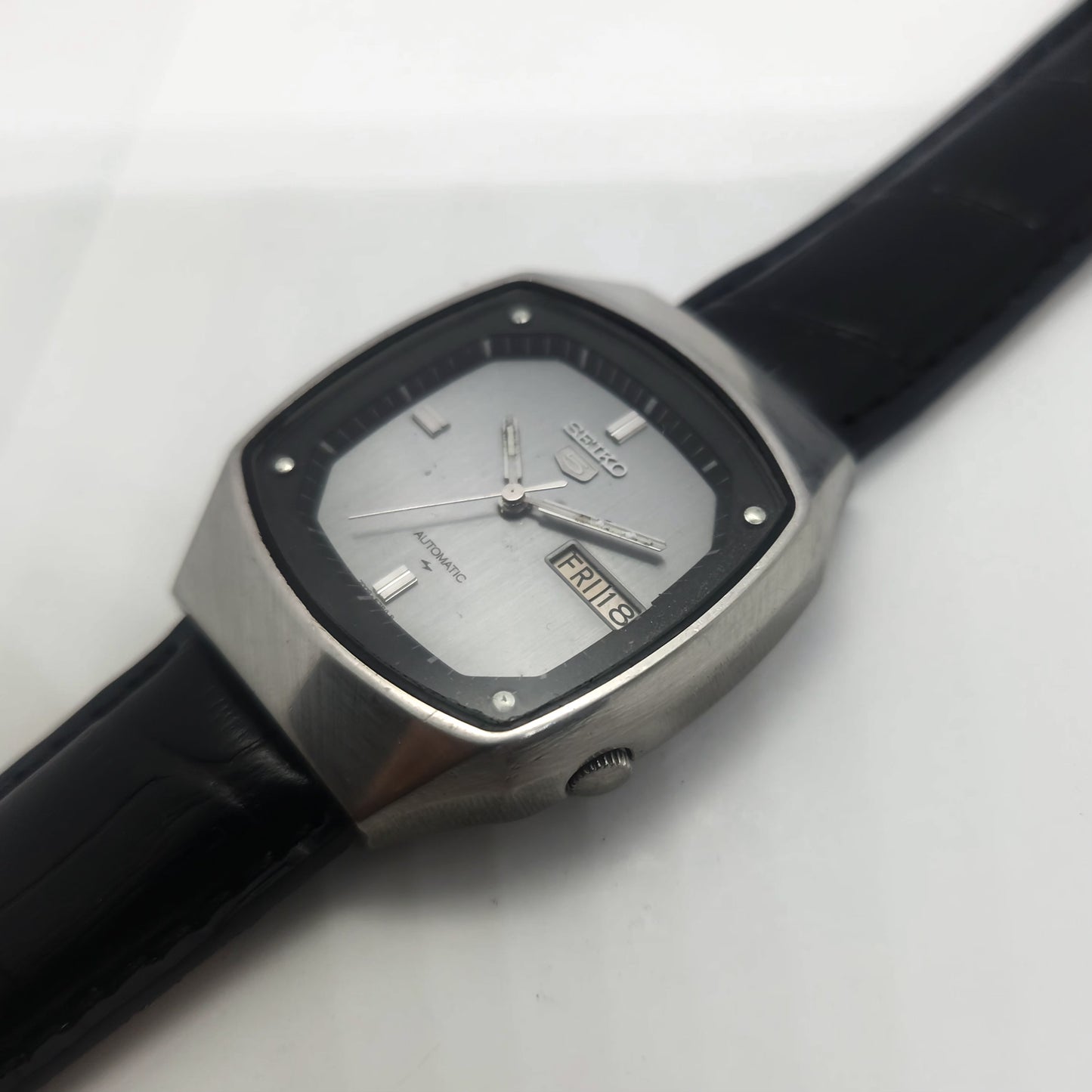 Vintage 1980 Original Seiko 5 Automatic 7009-511A Grey face 17 Jewels Day-Date Japanese Men's Wrist Watch OG56