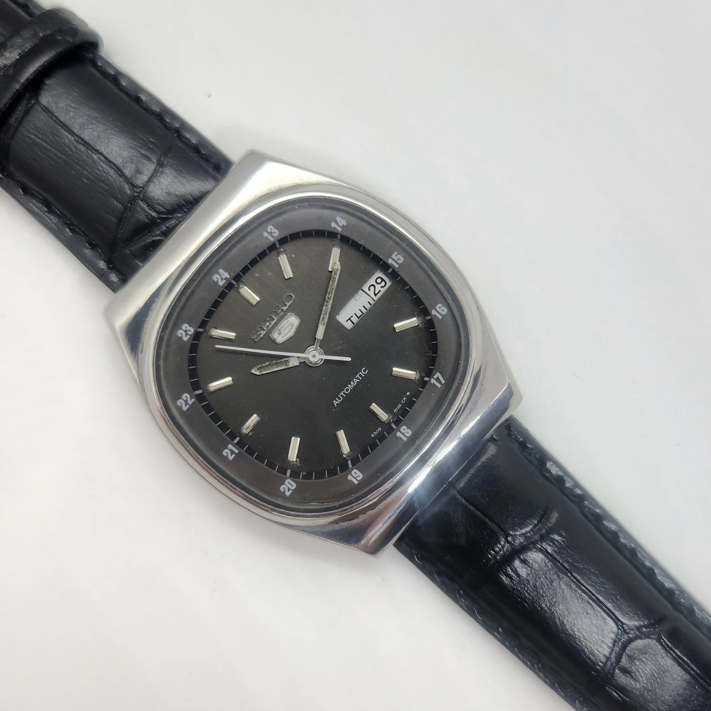 Vintage 1980 Original Seiko 5 Automatic 6309-5100 black face 17 Jewels Day-Date Japanese Men's Wrist Watch OG57