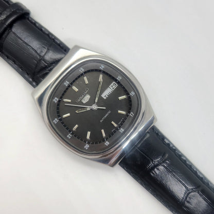 Vintage 1980 Original Seiko 5 Automatic 6309-5100 black face 17 Jewels Day-Date Japanese Men's Wrist Watch OG57