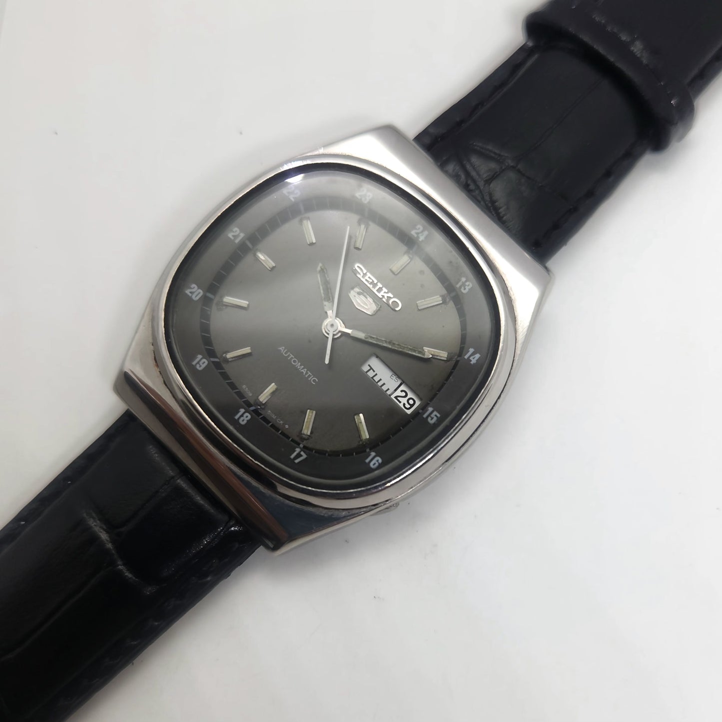 Vintage 1980 Original Seiko 5 Automatic 6309-5100 black face 17 Jewels Day-Date Japanese Men's Wrist Watch OG57