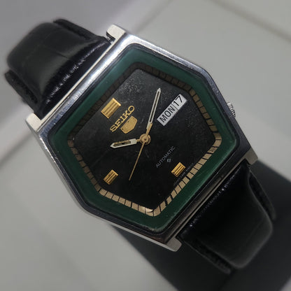 Vintage 1980 Original Seiko 5 Automatic 6309-5220 black face 17 Jewels Day-Date Japanese Men's Wrist Watch OG58