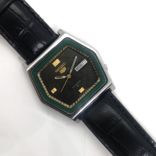 Vintage 1980 Original Seiko 5 Automatic 6309-5220 black face 17 Jewels Day-Date Japanese Men's Wrist Watch OG58
