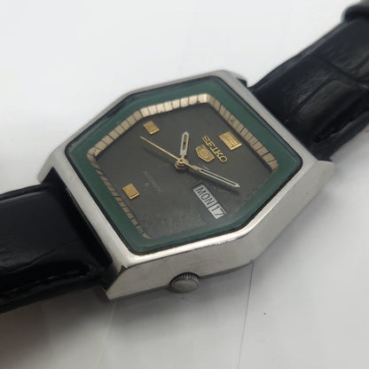 Vintage 1980 Original Seiko 5 Automatic 6309-5220 black face 17 Jewels Day-Date Japanese Men's Wrist Watch OG58