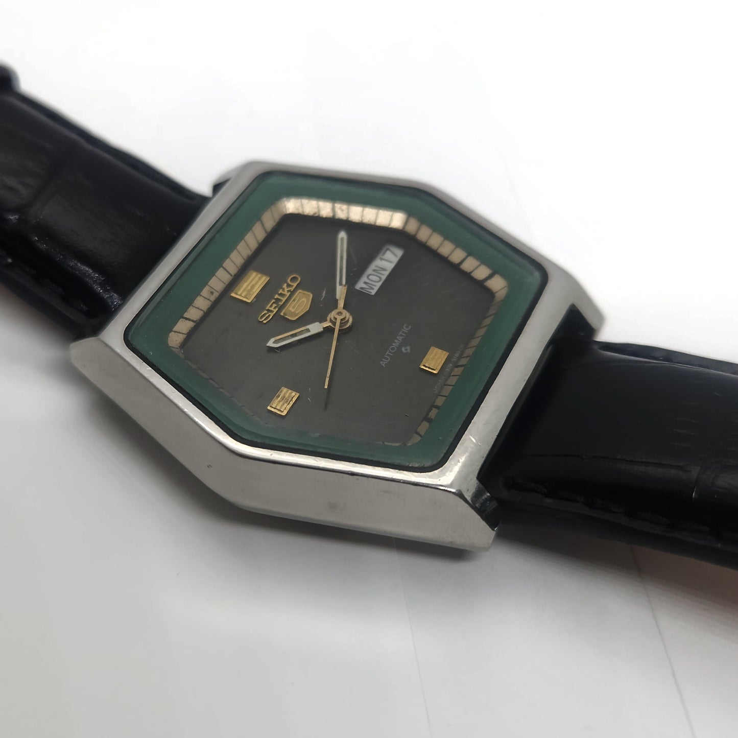 Vintage 1980 Original Seiko 5 Automatic 6309-5220 black face 17 Jewels Day-Date Japanese Men's Wrist Watch OG58