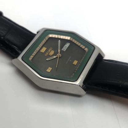 Vintage 1980 Original Seiko 5 Automatic 6309-5220 black face 17 Jewels Day-Date Japanese Men's Wrist Watch OG58