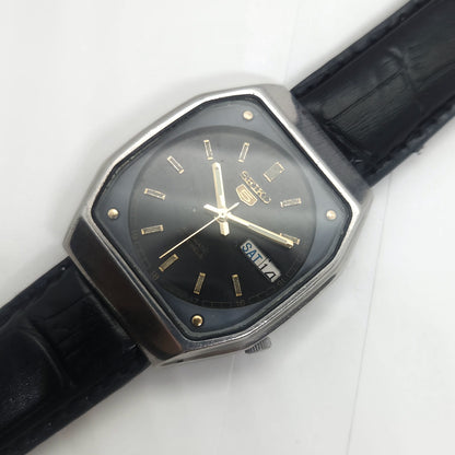 Vintage 1980 Original Seiko 5 Automatic 7009-5330 black face 17 Jewels Day-Date Japanese Men's Wrist Watch OG60