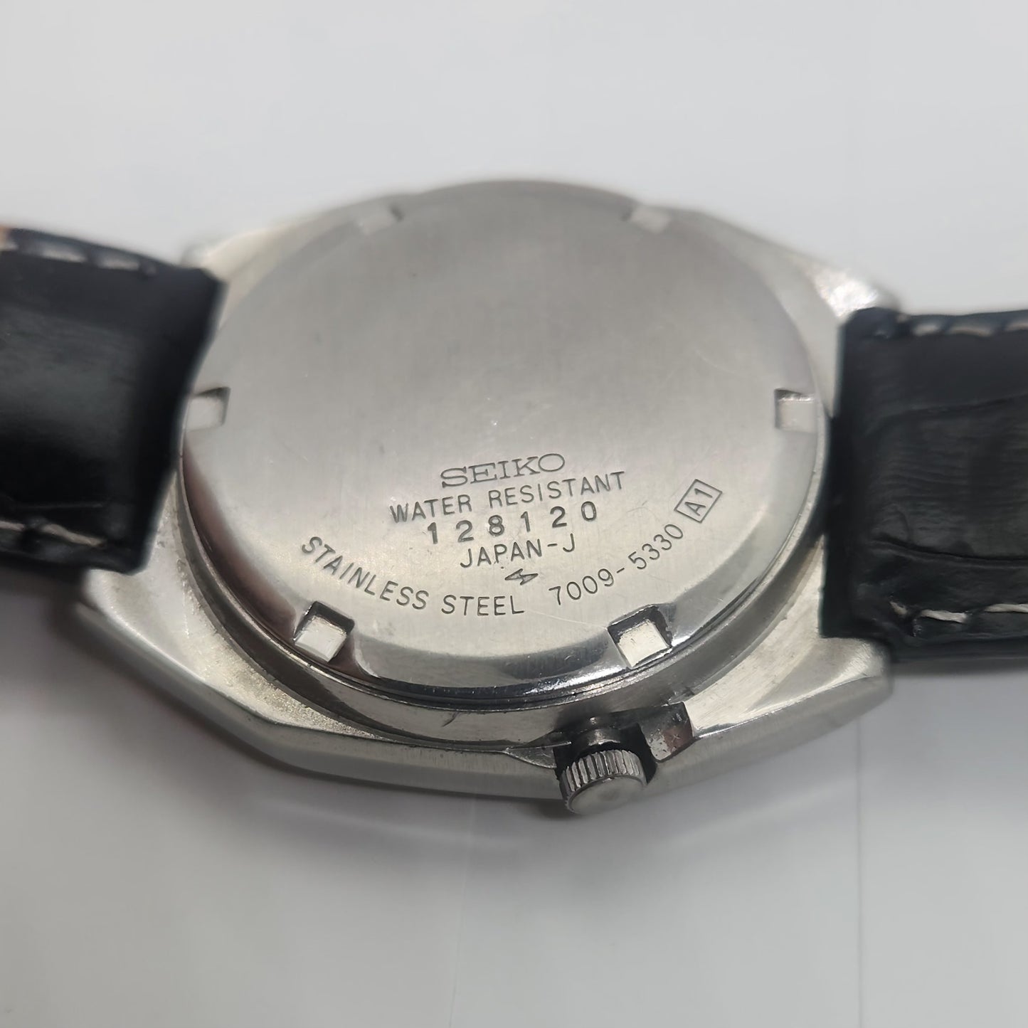 Vintage 1980 Original Seiko 5 Automatic 7009-5330 black face 17 Jewels Day-Date Japanese Men's Wrist Watch OG60