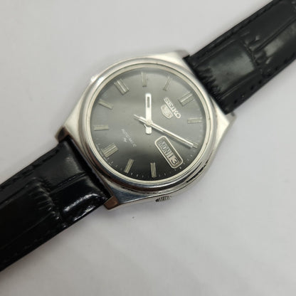 Vintage 1980 Original Seiko 5 Automatic 7009-3170 black face 17 Jewels Day-Date Japanese Men's Wrist Watch OG62