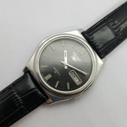 Vintage 1980 Original Seiko 5 Automatic 7009-3170 black face 17 Jewels Day-Date Japanese Men's Wrist Watch OG62