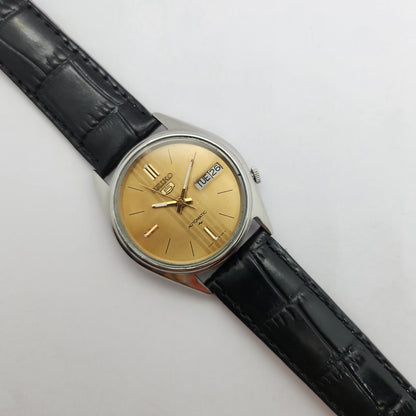 Vintage 1980 Original Seiko 5 Automatic 7009-5862 Gold face 17 Jewels Day-Date Japanese Men's Wrist Watch OG63