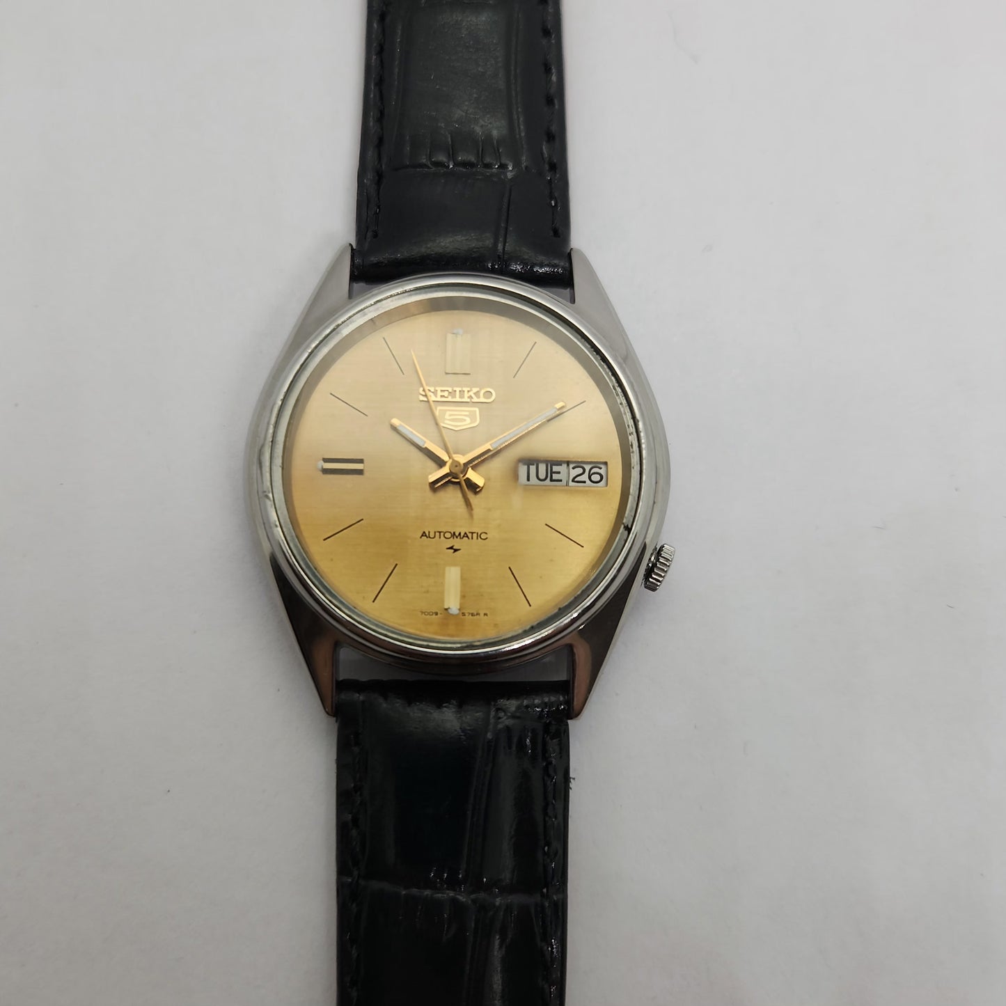 Vintage 1980 Original Seiko 5 Automatic 7009-5862 Gold face 17 Jewels Day-Date Japanese Men's Wrist Watch OG63