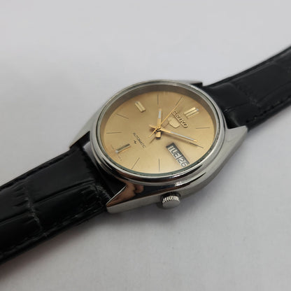 Vintage 1980 Original Seiko 5 Automatic 7009-5862 Gold face 17 Jewels Day-Date Japanese Men's Wrist Watch OG63