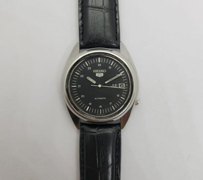 Vintage 1980 Original Seiko 5 Automatic 7009-3041 black face 17 Jewels Day-Date Japanese Men's Wrist Watch OG64