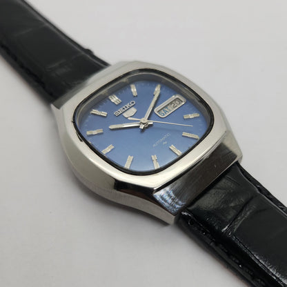 Vintage 1980 Original Seiko 5 Automatic 7009-5200 Blue face 17 Jewels Day-Date Japanese Men's Wrist Watch OG66