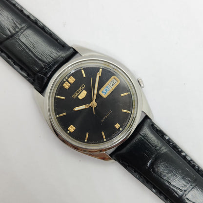 Vintage 1980 Original Seiko 5 Automatic 7009-8210 black face 17 Jewels Day-Date Japanese Men's Wrist Watch OG67