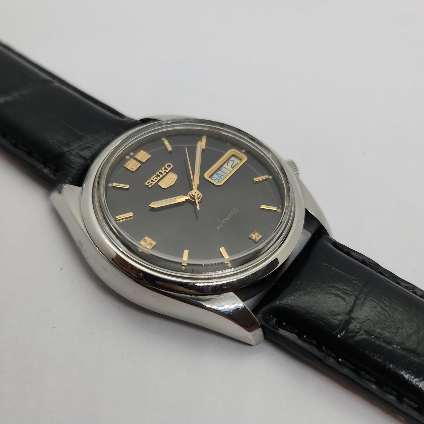 Vintage 1980 Original Seiko 5 Automatic 7009-8210 black face 17 Jewels Day-Date Japanese Men's Wrist Watch OG67