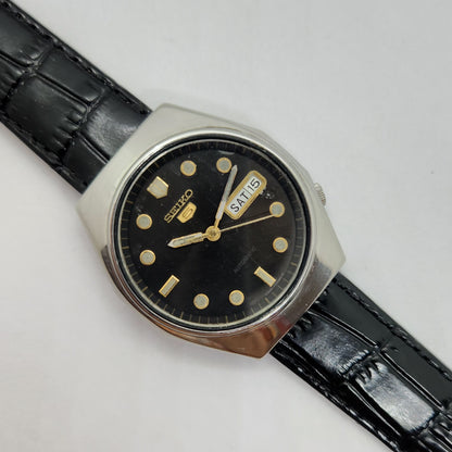 Vintage 1980 Original Seiko 5 Automatic 6309-8500 black face 17 Jewels Day-Date Japanese Men's Wrist Watch OG70