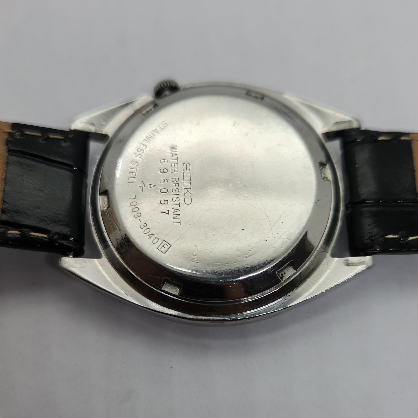 Vintage 1980 Original Seiko 5 Automatic 7009-3040 silver face 17 Jewels Day-Date Japanese Men's Wrist Watch OG71
