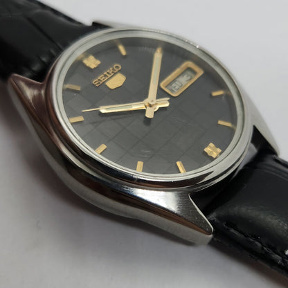 Vintage 1980 Original Seiko 5 Automatic 7019-6061 black face 21 Jewels Day-Date Japanese Men's Wrist Watch OG73
