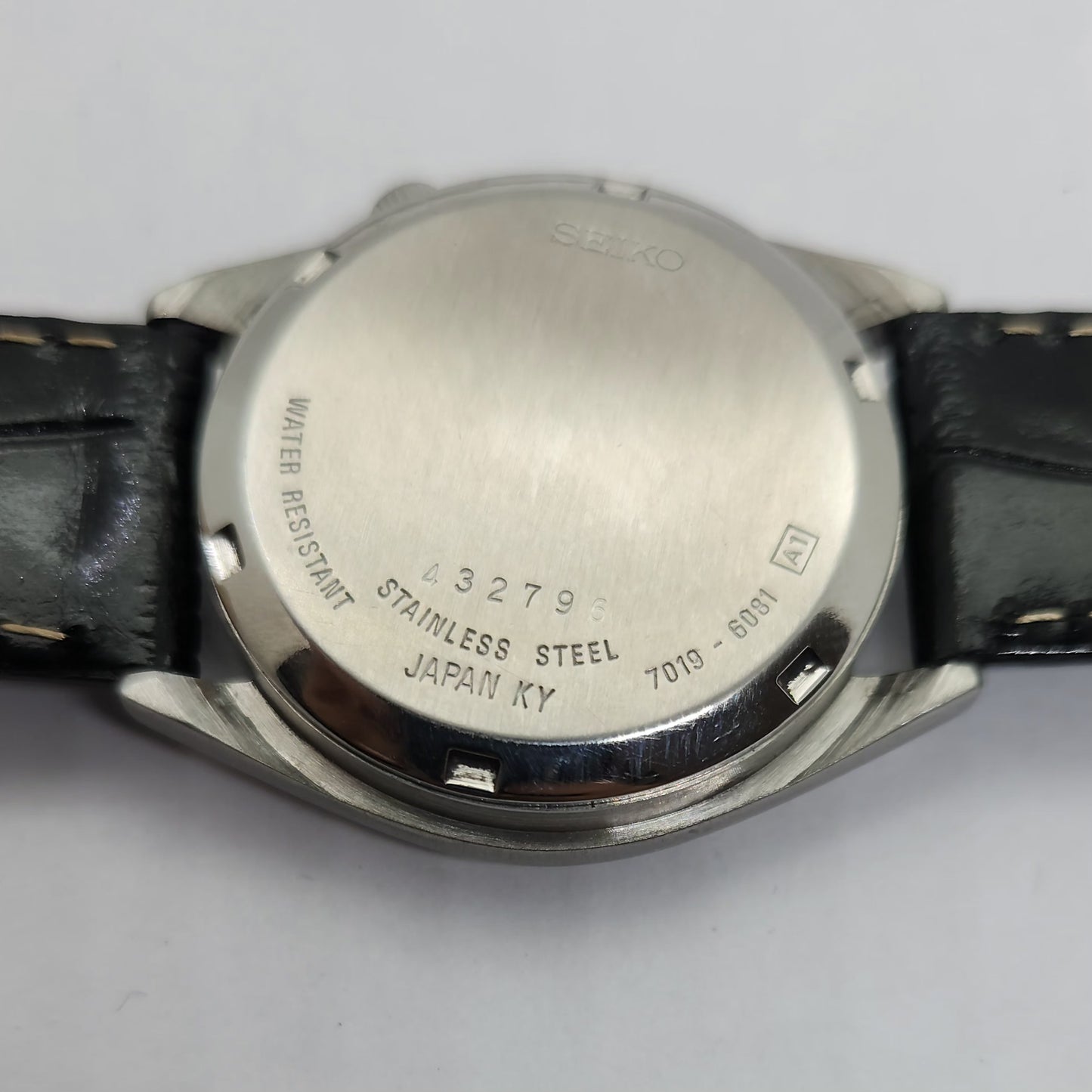 Vintage 1980 Original Seiko 5 Automatic 7019-6061 black face 21 Jewels Day-Date Japanese Men's Wrist Watch OG73