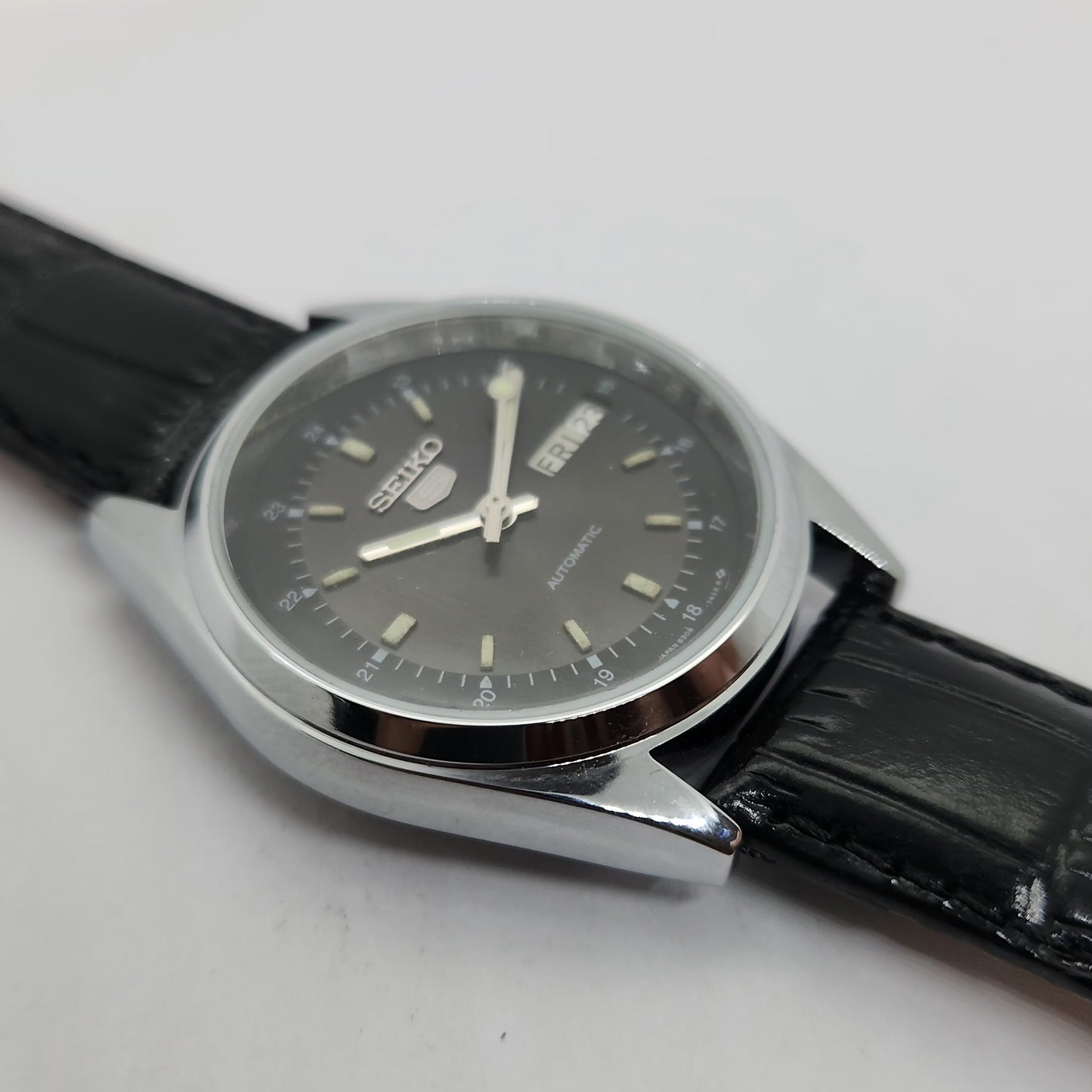 Vintage 1980 Original Seiko 5 Automatic 6309-523A black face 17 Jewels Day-Date Japanese Men's Wrist Watch OG75