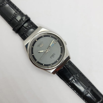Vintage 1980 Original Seiko 5 Automatic 7009-8820 Grey face 17 Jewels Day-Date Japanese Men's Wrist Watch OG76