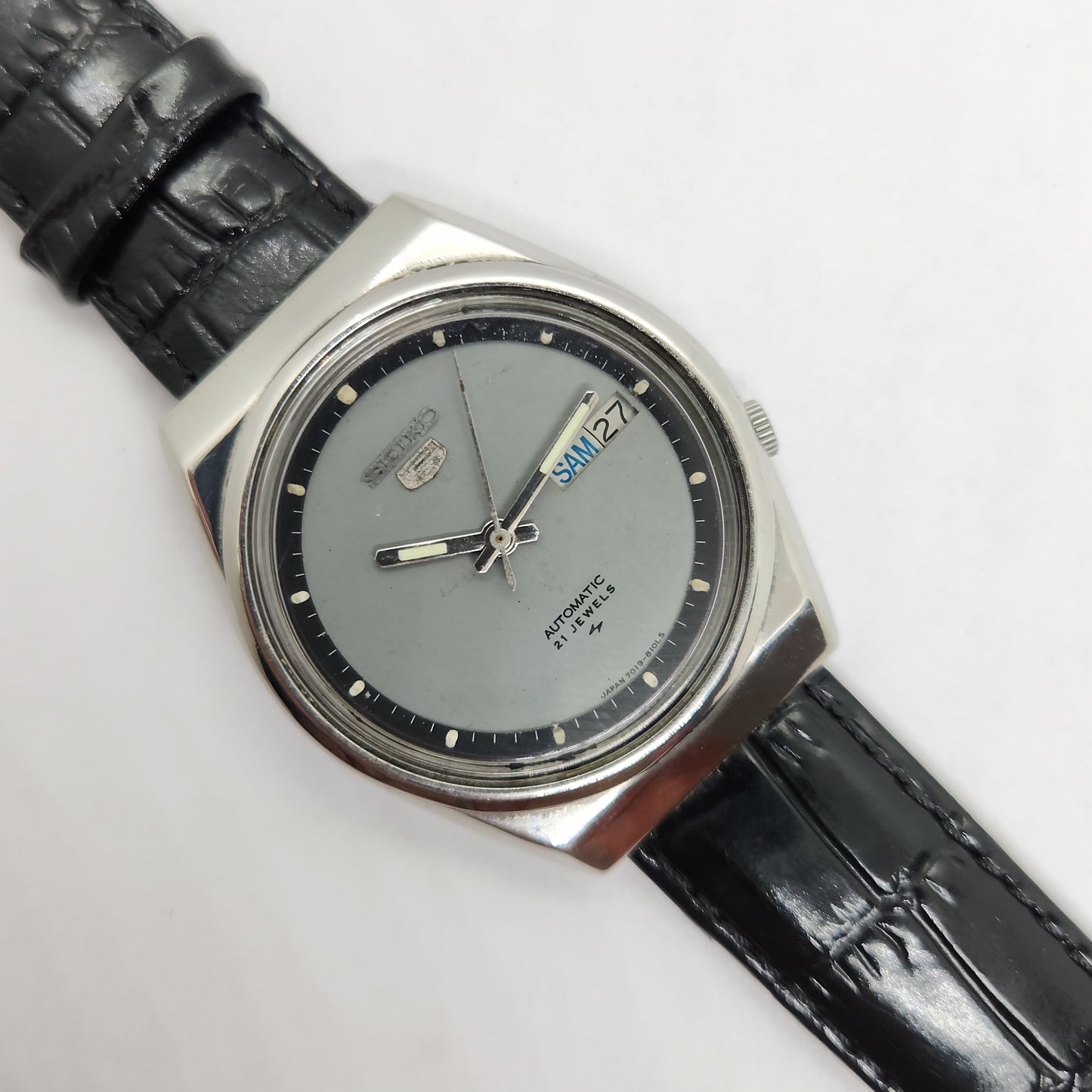 Vintage 1980 Original Seiko 5 Automatic 7009-8820 Grey face 17 Jewels Day-Date Japanese Men's Wrist Watch OG76