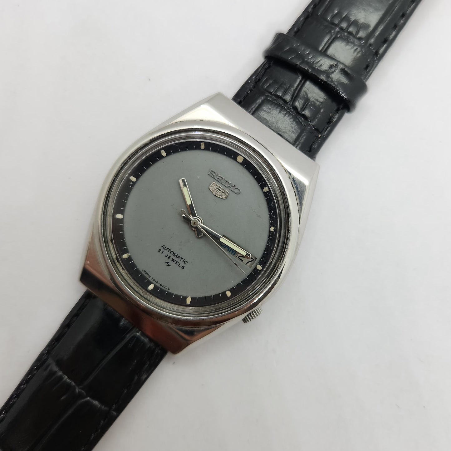 Vintage 1980 Original Seiko 5 Automatic 7009-8820 Grey face 17 Jewels Day-Date Japanese Men's Wrist Watch OG76