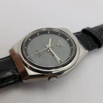 Vintage 1980 Original Seiko 5 Automatic 7009-8820 Grey face 17 Jewels Day-Date Japanese Men's Wrist Watch OG76