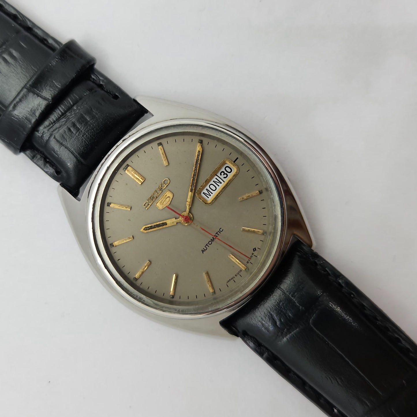Vintage 1980 Original Seiko 5 Automatic 6309-8840 Grey face 17 Jewels Day-Date Japanese Men's Wrist Watch OG78