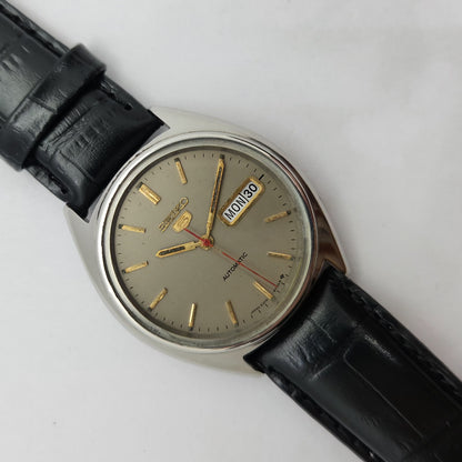 Vintage 1980 Original Seiko 5 Automatic 6309-8840 Grey face 17 Jewels Day-Date Japanese Men's Wrist Watch OG78
