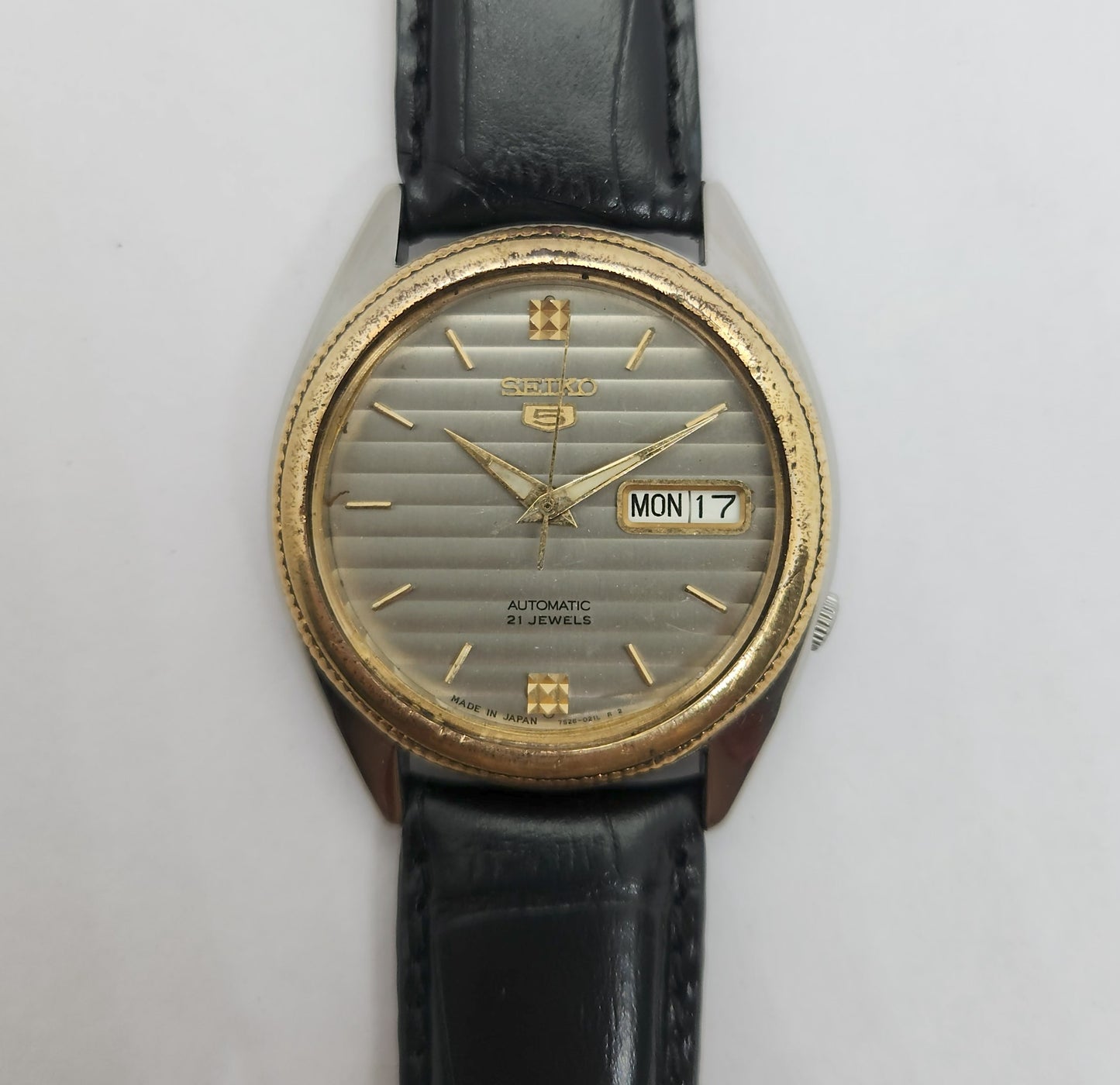 Vintage 1980 Original Seiko 5 Automatic 7s36-3260 Silver face 21 Jewels Day-Date Japanese Men's Wrist Watch OG79