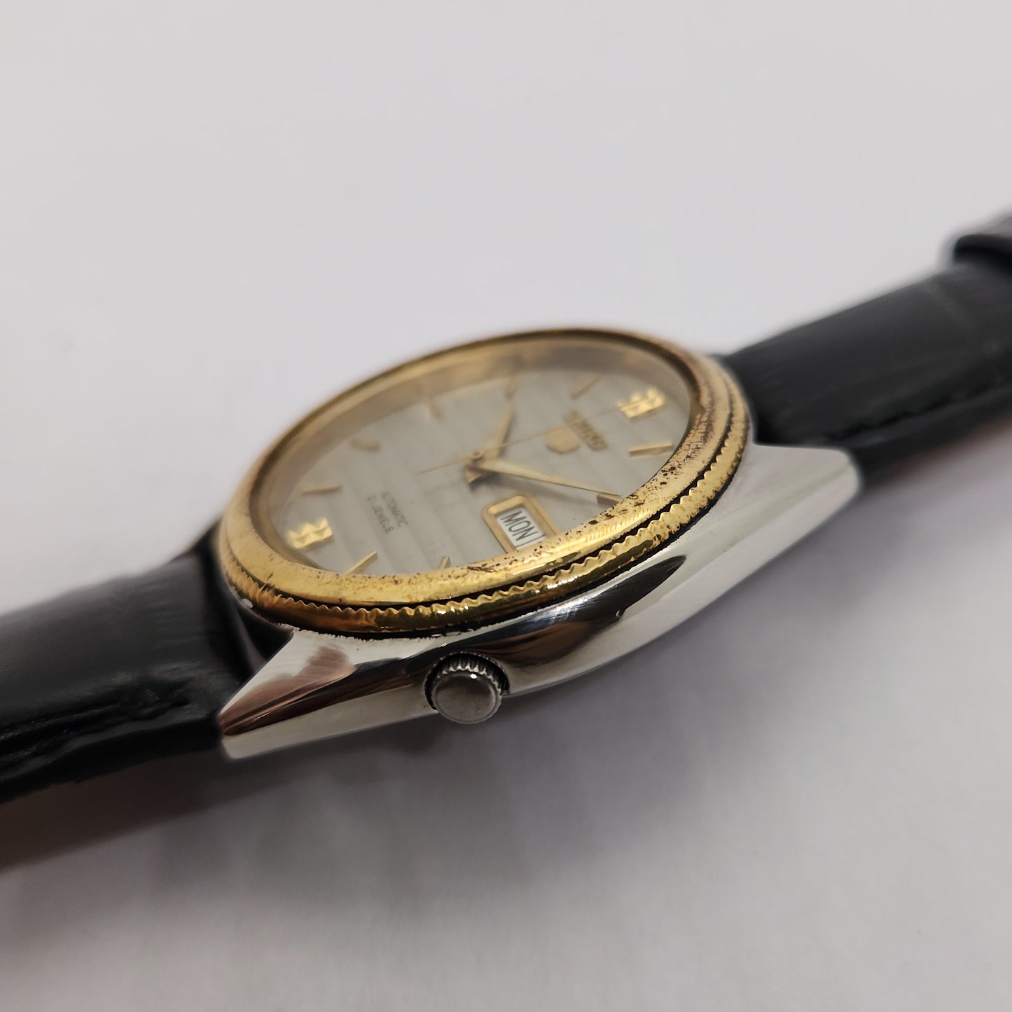 Vintage 1980 Original Seiko 5 Automatic 7s36-3260 Silver face 21 Jewels Day-Date Japanese Men's Wrist Watch OG79