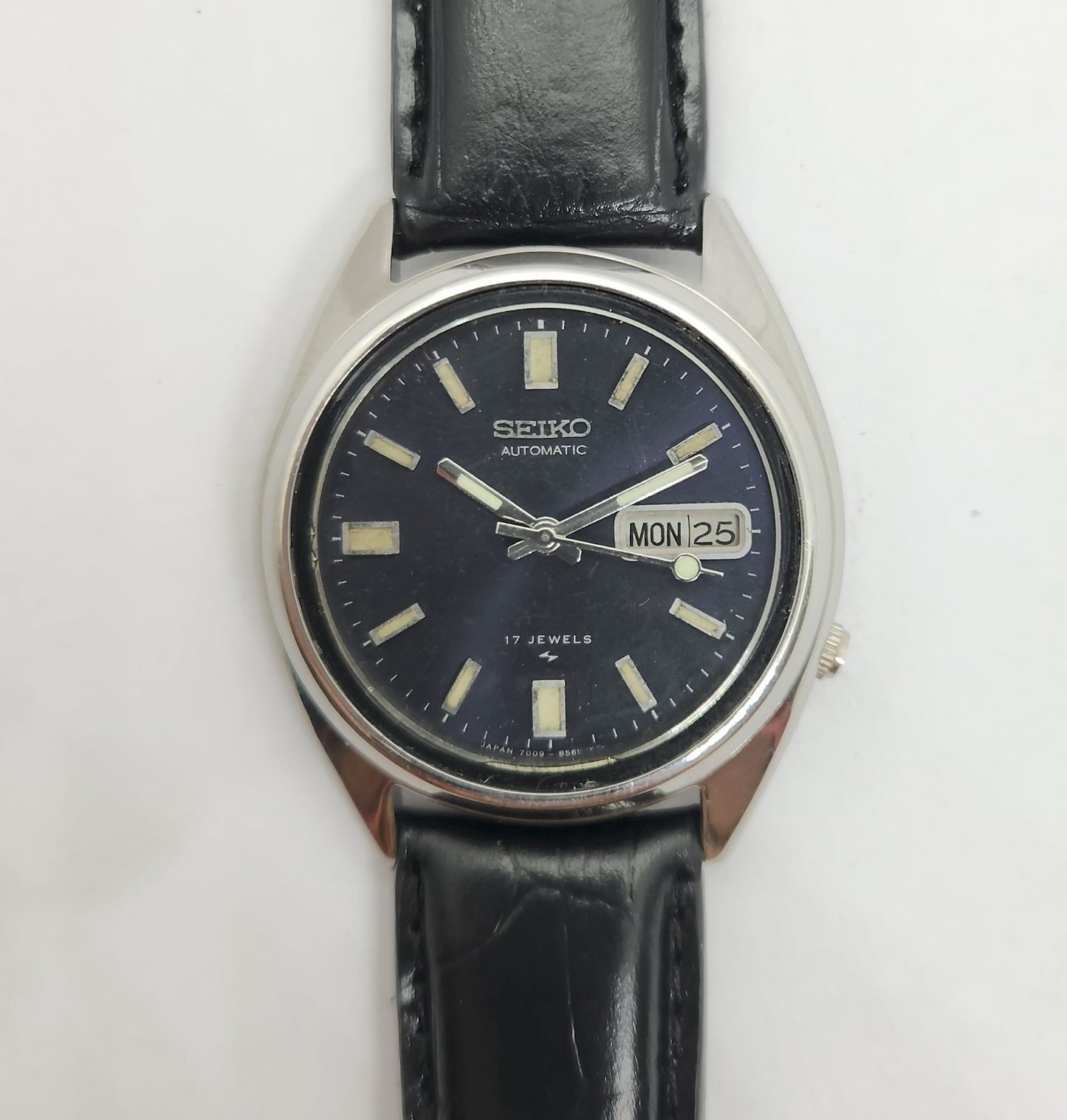 Vintage 1980 Original Seiko 5 Automatic 7009-5841 blue face 17 Jewels Day-Date Japanese Men's Wrist Watch OG81