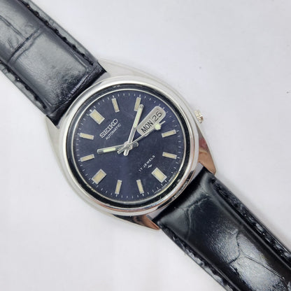 Vintage 1980 Original Seiko 5 Automatic 7009-5841 blue face 17 Jewels Day-Date Japanese Men's Wrist Watch OG81