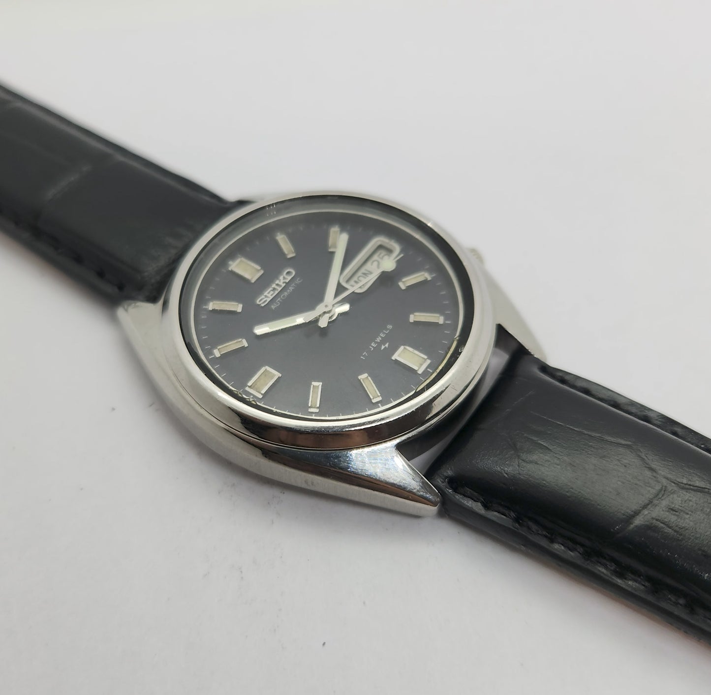 Vintage 1980 Original Seiko 5 Automatic 7009-5841 blue face 17 Jewels Day-Date Japanese Men's Wrist Watch OG81