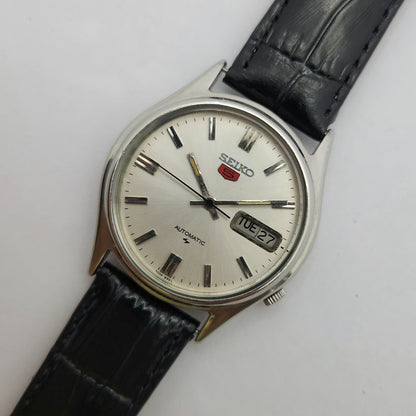 Vintage 1980 Original Seiko 5 Automatic 7019-8230 Silver face 21 Jewels Day-Date Japanese Men's Wrist Watch OG82