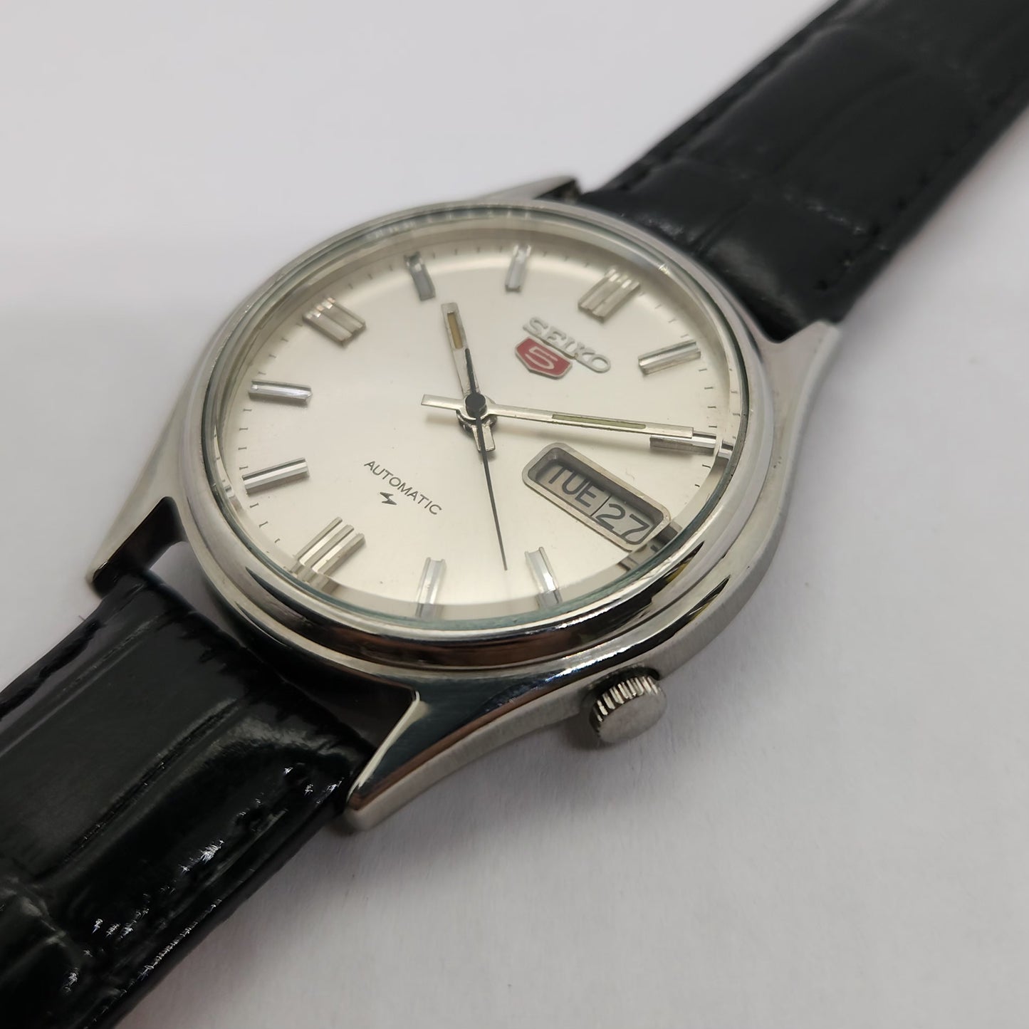 Vintage 1980 Original Seiko 5 Automatic 7019-8230 Silver face 21 Jewels Day-Date Japanese Men's Wrist Watch OG82