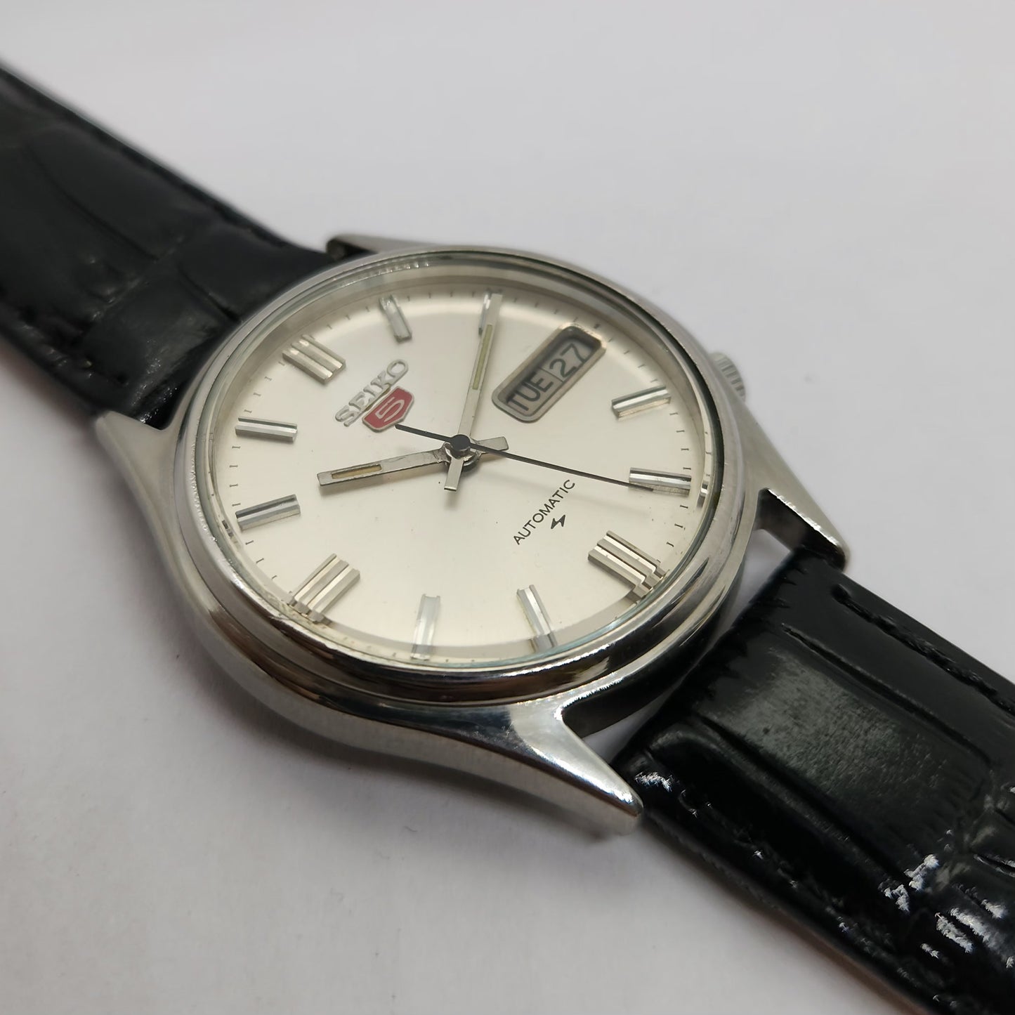 Vintage 1980 Original Seiko 5 Automatic 7019-8230 Silver face 21 Jewels Day-Date Japanese Men's Wrist Watch OG82