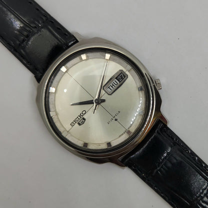 Vintage 1980 Original Seiko 5 Automatic 6119-6010 Silver face 21 Jewels Day-Date Japanese Men's Wrist Watch OG83