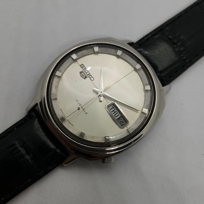 Vintage 1980 Original Seiko 5 Automatic 6119-6010 Silver face 21 Jewels Day-Date Japanese Men's Wrist Watch OG83