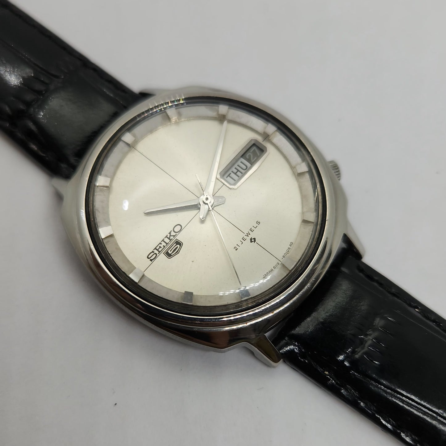 Vintage 1980 Original Seiko 5 Automatic 6119-6010 Silver face 21 Jewels Day-Date Japanese Men's Wrist Watch OG83