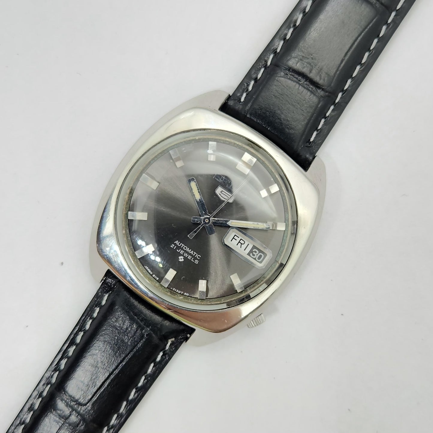 Vintage 1980 Original Seiko 5 Automatic 6119-7100 Black face 21 Jewels Day-Date Japanese Men's Wrist Watch OG85