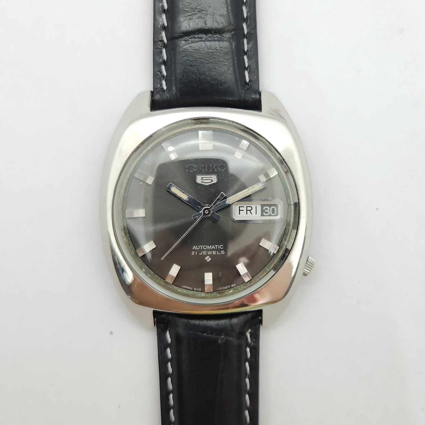 Vintage 1980 Original Seiko 5 Automatic 6119-7100 Black face 21 Jewels Day-Date Japanese Men's Wrist Watch OG85