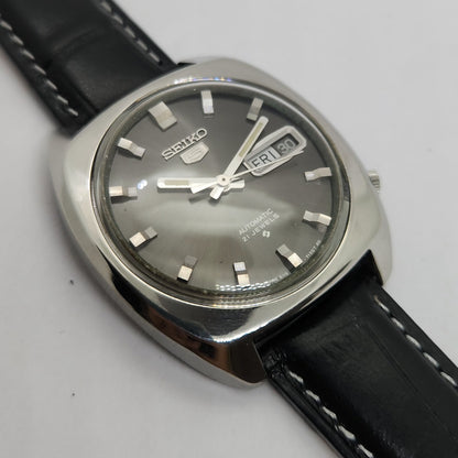 Vintage 1980 Original Seiko 5 Automatic 6119-7100 Black face 21 Jewels Day-Date Japanese Men's Wrist Watch OG85