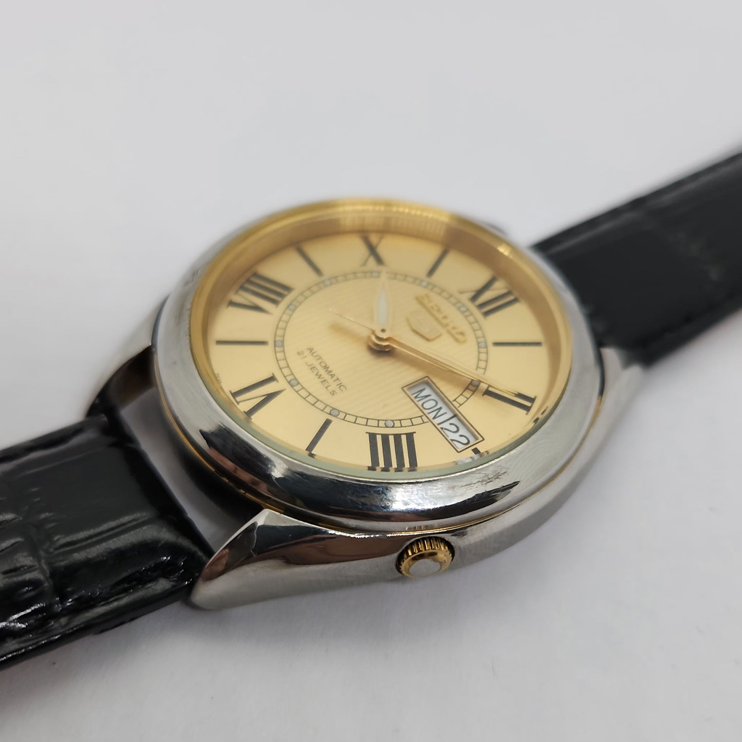 Vintage 1980 Original Seiko 5 Automatic 7s26 Golden face 21 Jewels Day-Date Japanese Men's Wrist Watch OG86