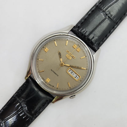 Vintage 1980 Original Seiko 5 Automatic 6309-8230 Grey face 17 Jewels Day-Date Japanese Men's Wrist Watch OG87